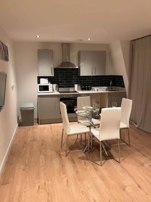 009- Studio Apartment In Ealing F5 Exterior photo